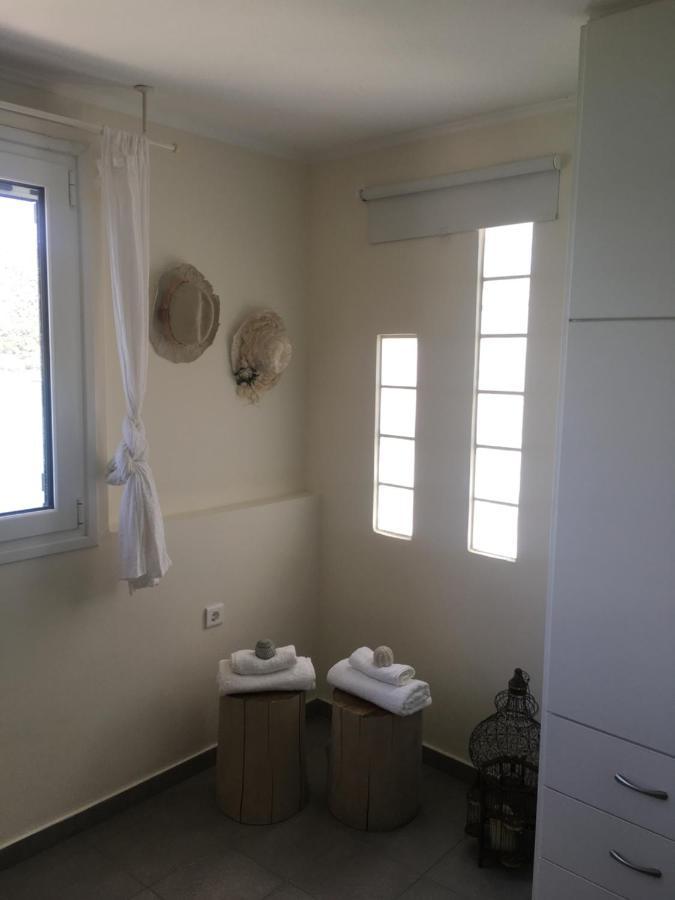 Kasteli Suite Poros Town Exterior foto
