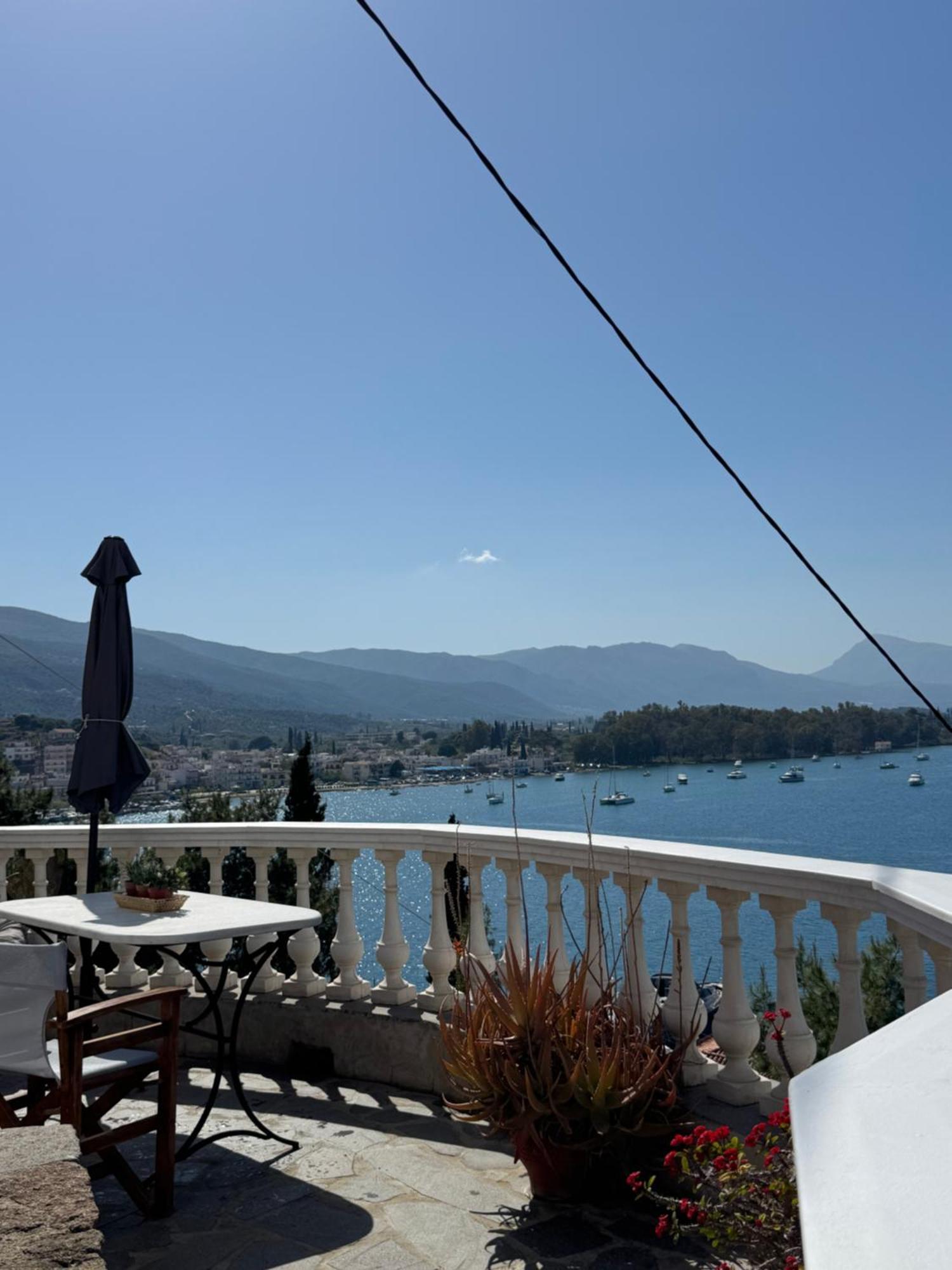 Kasteli Suite Poros Town Exterior foto