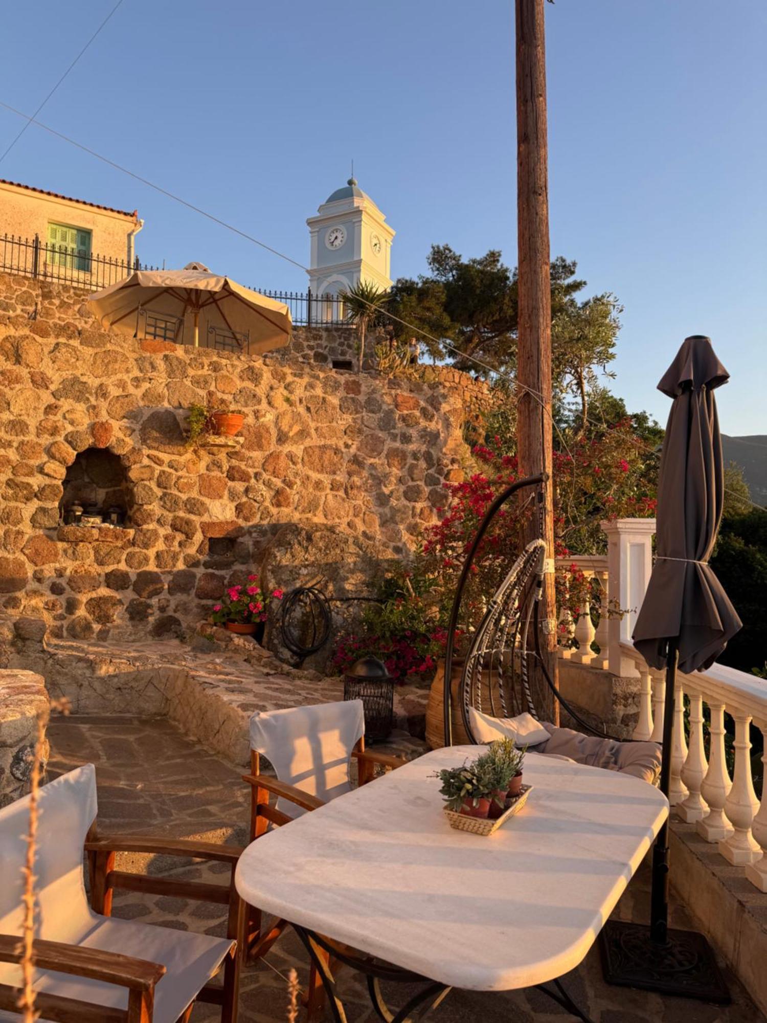 Kasteli Suite Poros Town Exterior foto