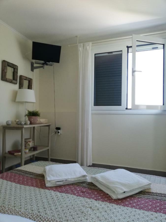 Kasteli Suite Poros Town Exterior foto